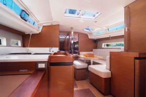 Sun Odyssey 440