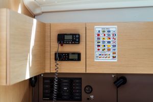 Oceanis 38