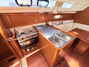 Oceanis 31