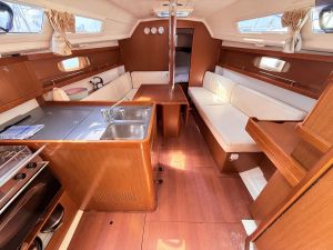 Oceanis 31