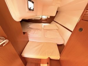 Oceanis 31