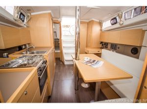 Oceanis 35