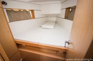 Oceanis 35