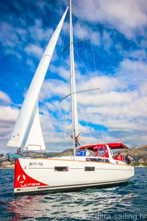 Oceanis 35