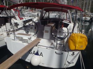 Oceanis 35