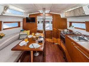 Oceanis 38.1
