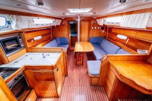 Bavaria 38 cruiser