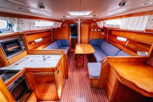 Bavaria 38 cruiser