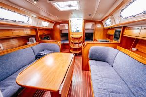 Bavaria 38 cruiser