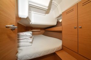 Dufour 382