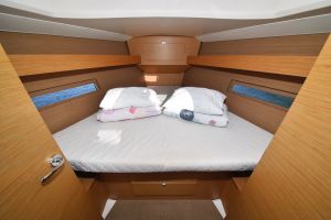 Dufour 382