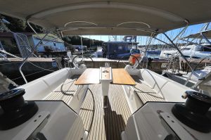 Dufour 382