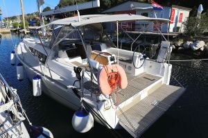 Dufour 382
