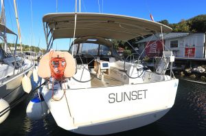 Dufour 382