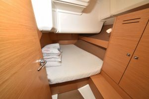 Dufour 382