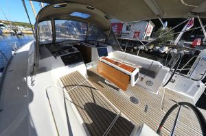 Dufour 382