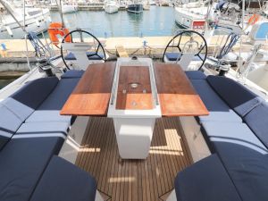 Oceanis 51.1