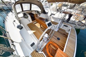 Bavaria 37