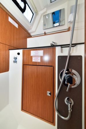 Bavaria 37