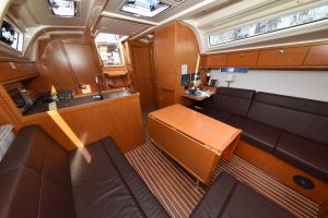 Bavaria 37
