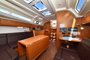 Bavaria 37