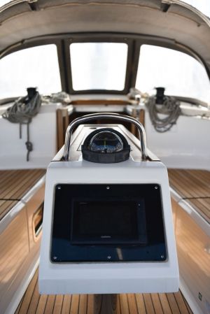 Bavaria 37
