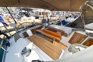 Bavaria 37
