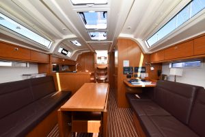 Bavaria 37