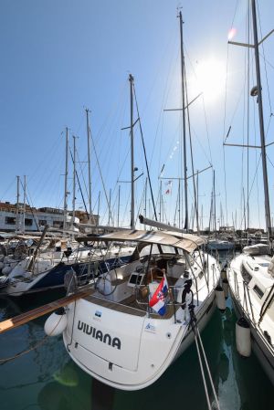 Bavaria 37