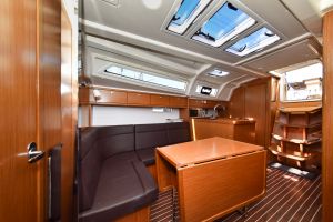 Bavaria 37