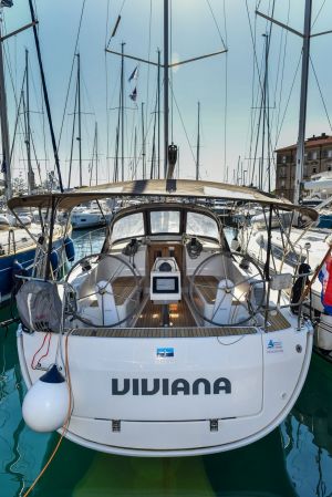 Bavaria 37