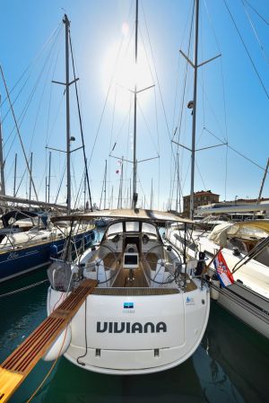 Bavaria 37