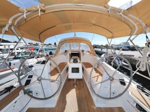 Bavaria Cruiser 37