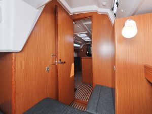 Bavaria Cruiser 37