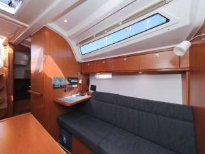 Bavaria Cruiser 37
