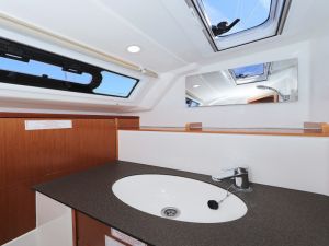Bavaria Cruiser 37