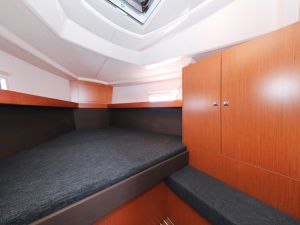 Bavaria Cruiser 37