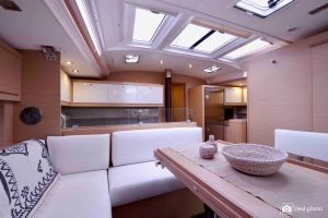 Dufour 530