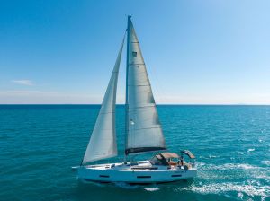 Dufour 530