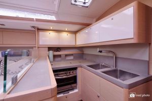 Dufour 530