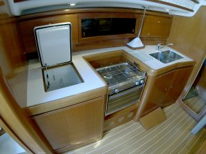 Grand Soleil 37