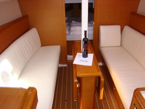 Sun Odyssey 33i