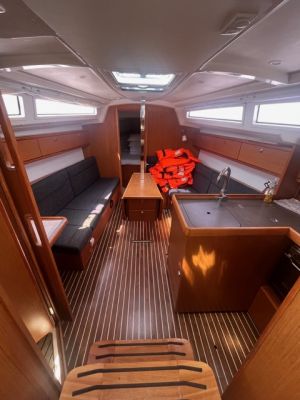 Bavaria Cruiser 33