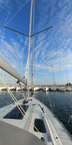 Bavaria Cruiser 37