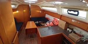 Bavaria Cruiser 37