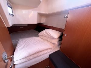 Bavaria Cruiser 37