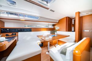 Sun Odyssey 519