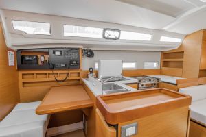 Sun Odyssey 410