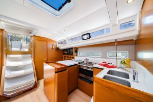 Sun Odyssey 440
