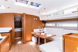 Sun Odyssey 490